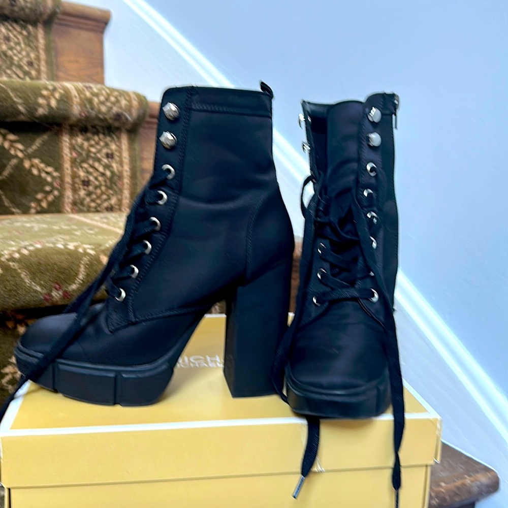 STEVE MADDEN BOOTS